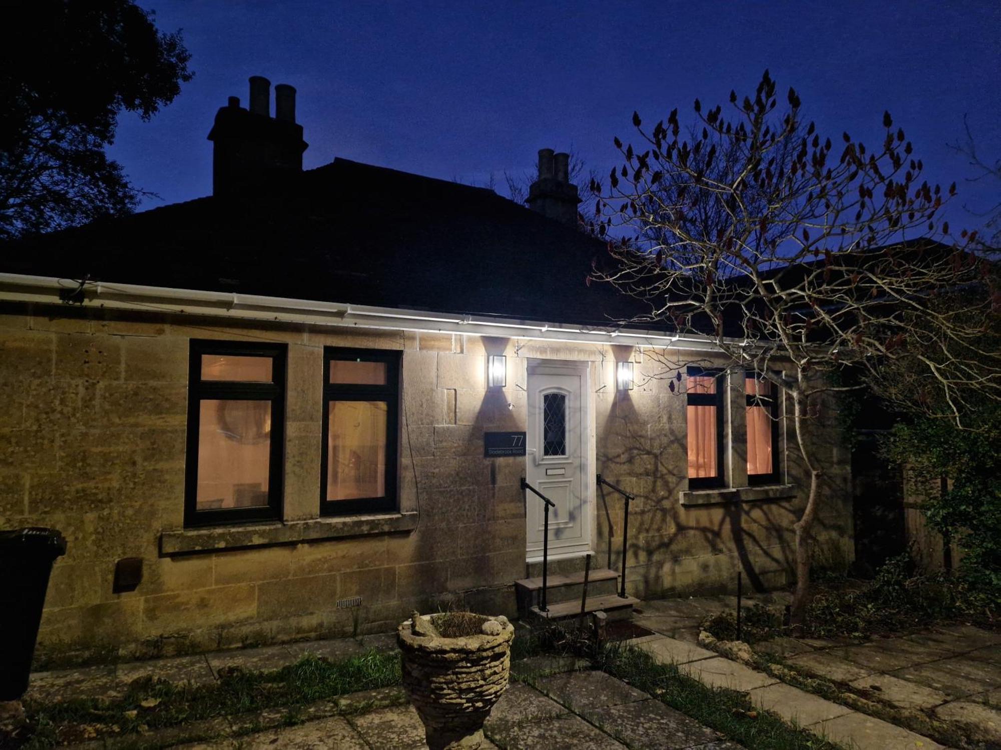 Newly Renovated 2-Bed Bungalow バース エクステリア 写真